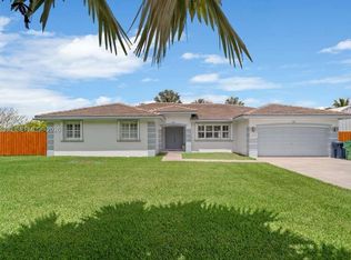 32302 SW 204th Ct, Homestead, FL 33030