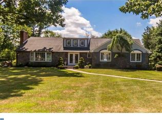 1660 Christopher Ln, Norristown, PA 19403