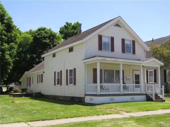 9 Walnut St, Mohawk, NY 13407