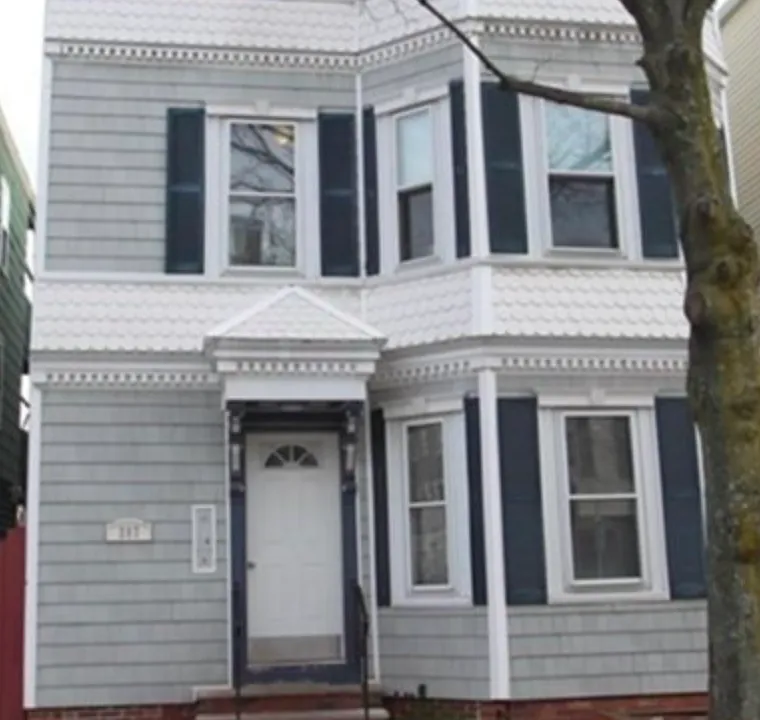 257 E St #1