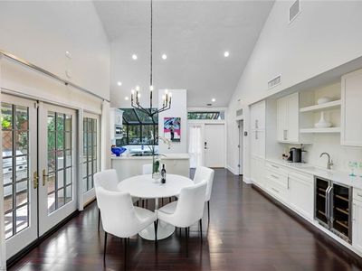 549 Bay Villas Ln #99, Naples, FL, 34108