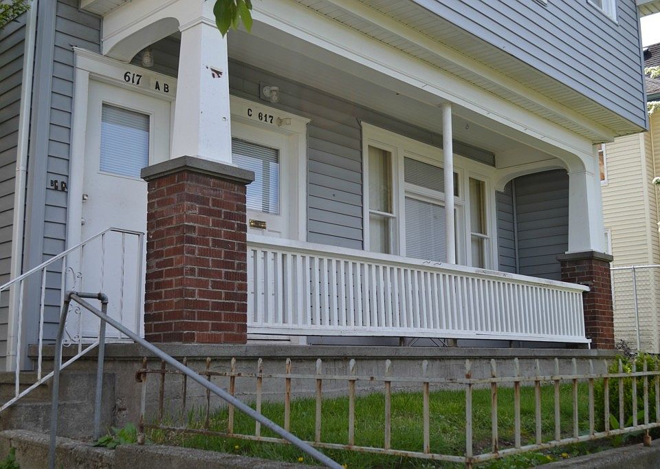 2nd image of 617 N Oakes St
