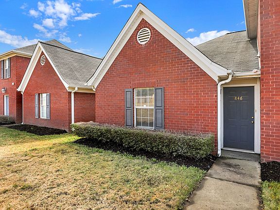 3rd image of 818 Barrington Woods Cv #846
