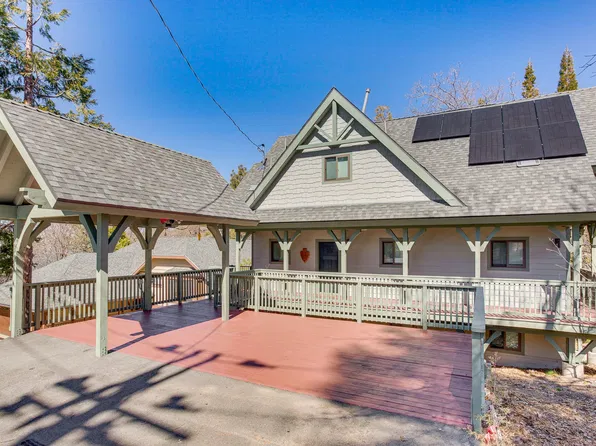 1056 Sandalwood Dr, Lake Arrowhead, CA 92352
