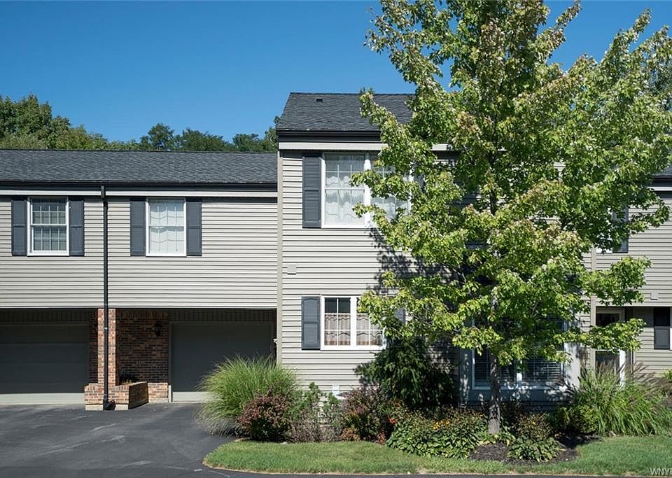 1st image of 46 Bridle Path