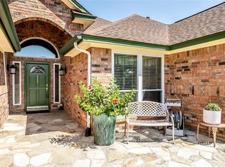 3945 Baylor Dr, Bedford, TX 76021