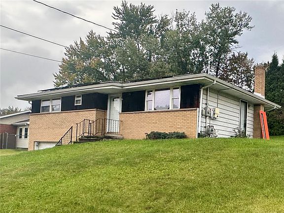2nd image of 152 Autumn Dr