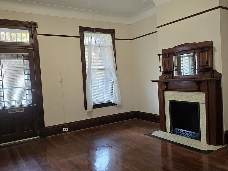 3140 Woodburn Ave — Photo 2