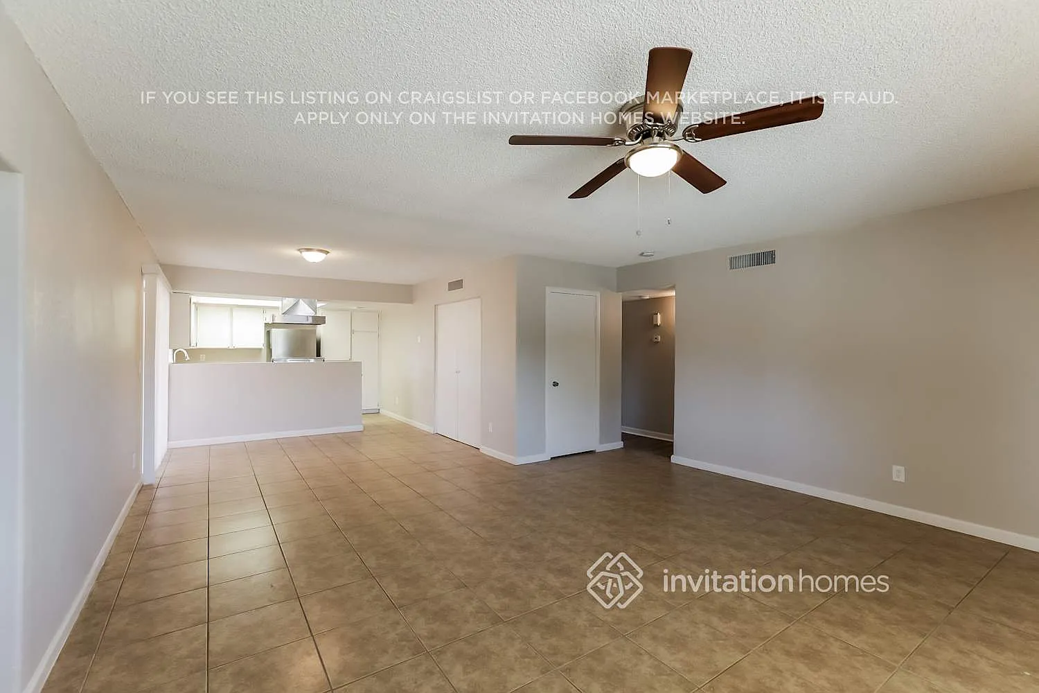 8202 W Sells Dr Phoenix, AZ 85033 — Photo 4