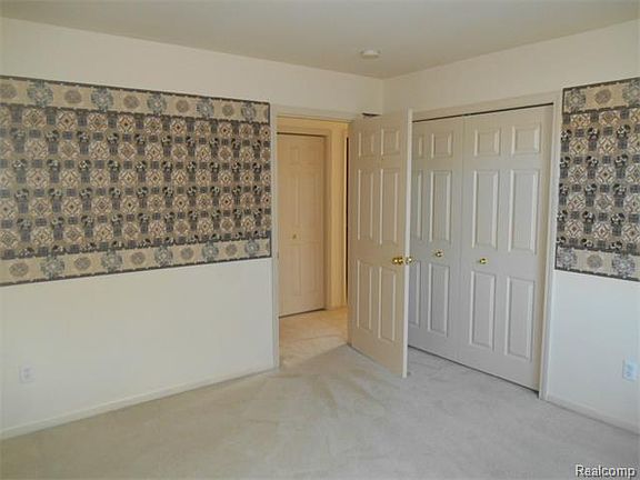 5th image of 7638 Acorn Hill Ct