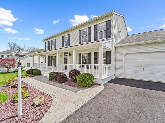 3rd image of 1324 Cameron Ln