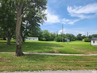 208 W 5th St, Ina, IL, 62846