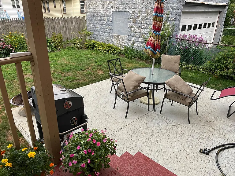 75 Grove Ave #1 — Photo 10