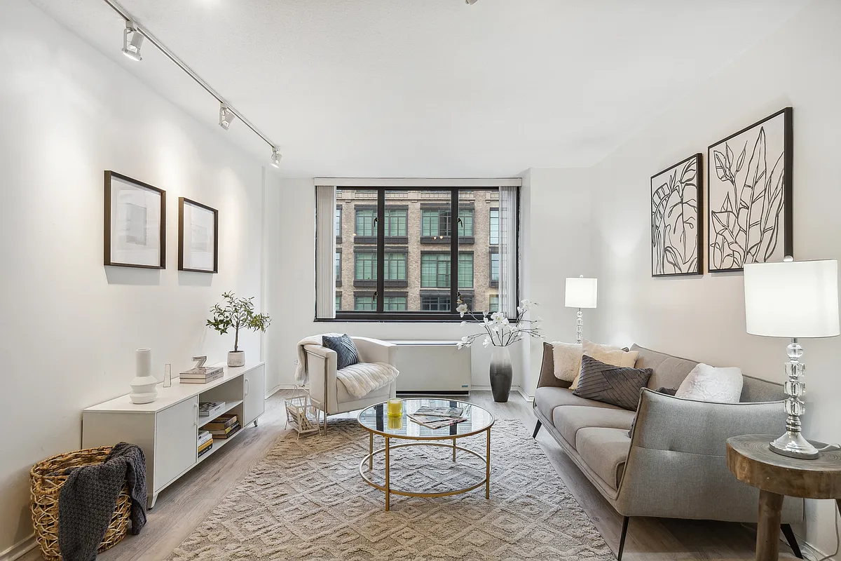 407 Park Ave S Unit 17F  