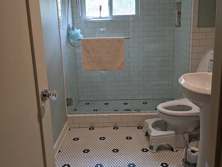 3rd bathroom, upstairs