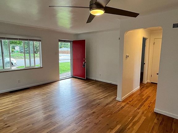 3rd image of 1706 S Cook St #1710