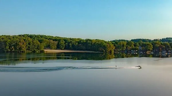 Minutes from the lake! Hudson residents can get a parking pass as well as boating access (Kayaks, canoes for rent or bring your own).