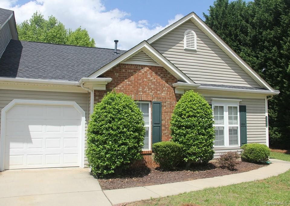 1st image of 8940 Cinnabay Dr #8940