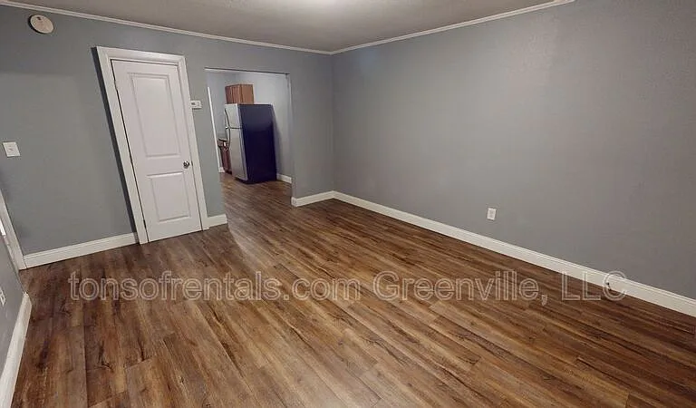88 W Park Dr #H — Photo 2