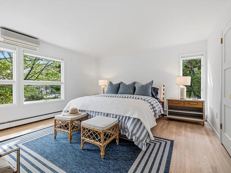 19 Peconic Ave — Photo 17