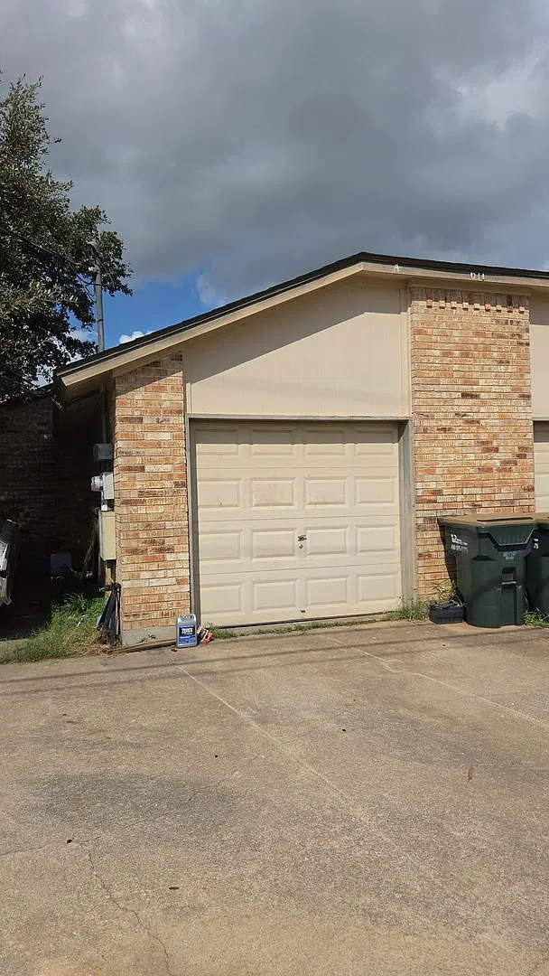 Charming 2-Bedroom Duplex Unit A in Georgetown, TX! — Photo 1