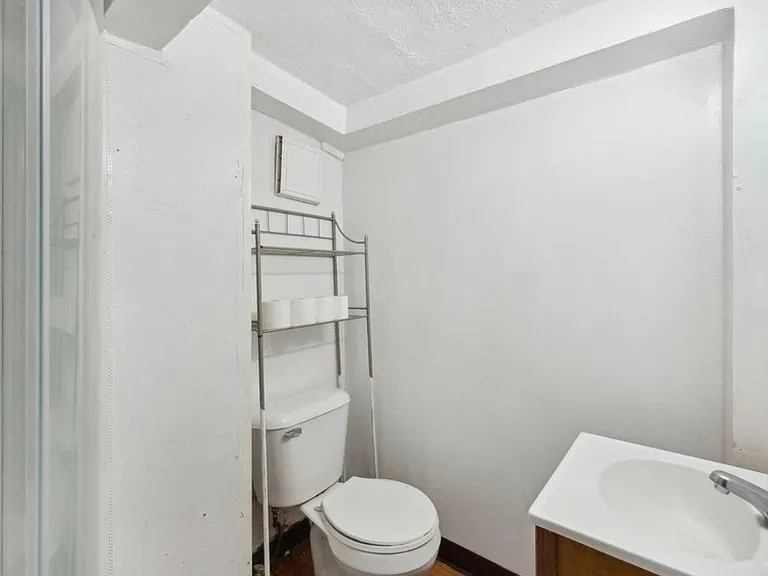 948 Cook Ave E — Photo 14
