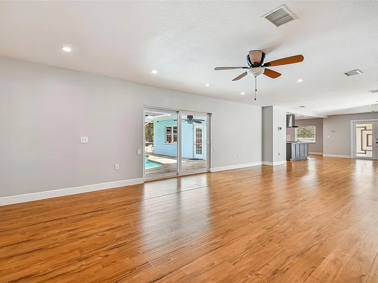 1302 Brandonwood Dr — Photo 21