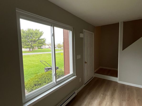 56 Suncrest Dr #B, Waterford, NY 12188