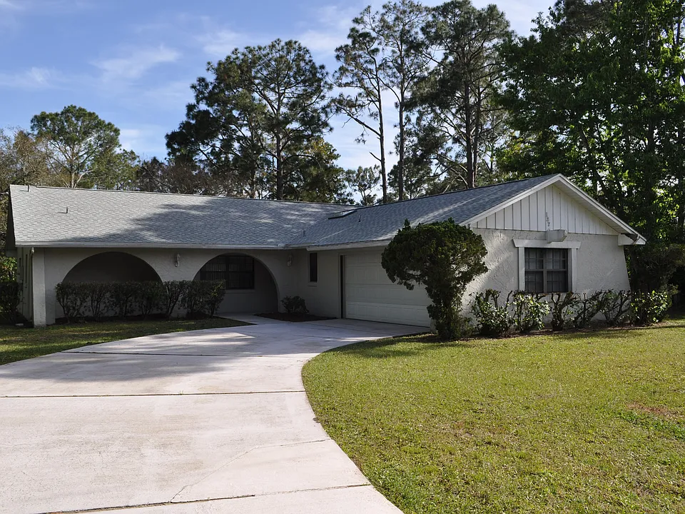 127 Persimmon Dr