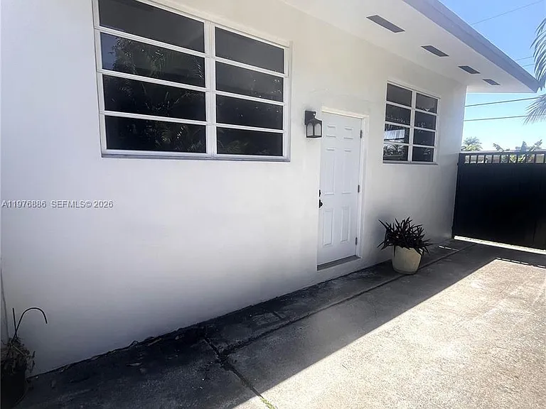 7760 SW 20th St #1 — Photo 7