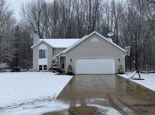 2949 66th St, Fennville, MI 49408
