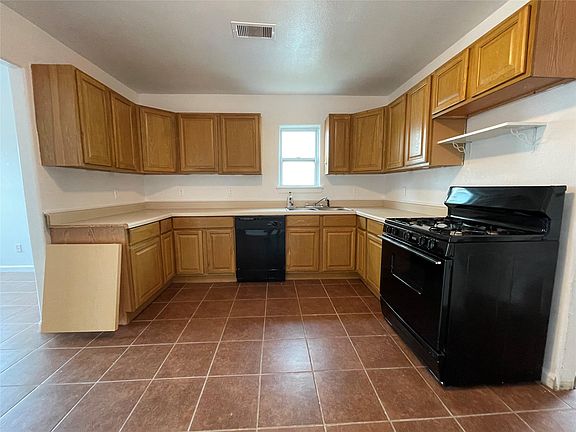 5th image of 5702 Sylvia Dr