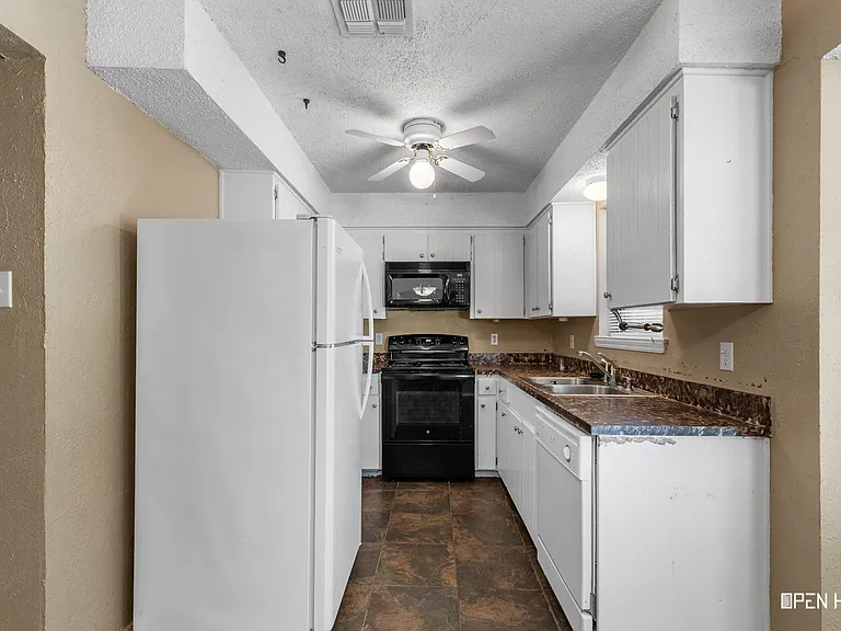 216 Dirks Dr — Photo 11
