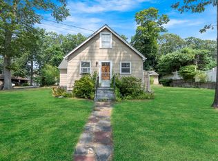 61 High Hill Dr, Sound Beach, NY 11789