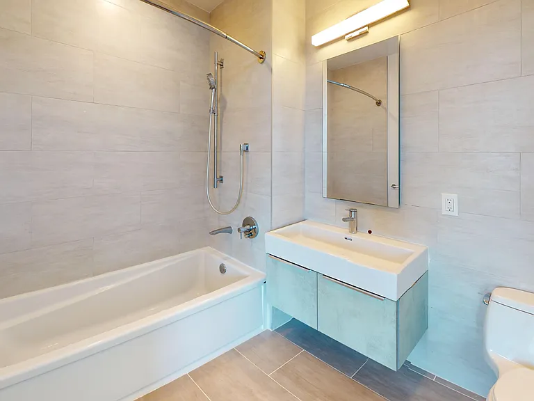14474 Northern Blvd #8E — Photo 8