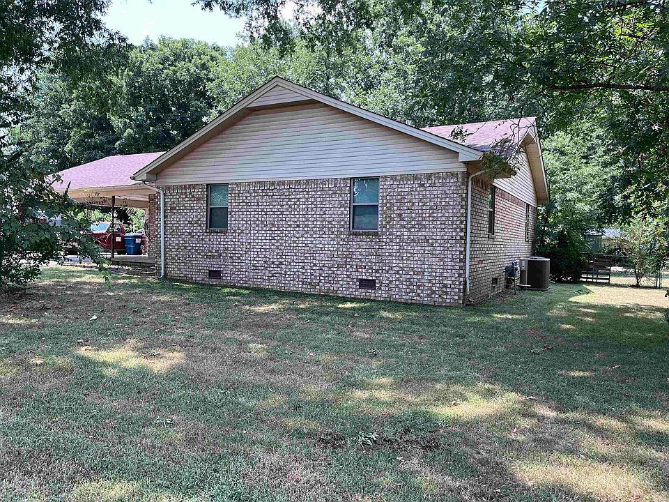 1st image of 117 Leonard Ln