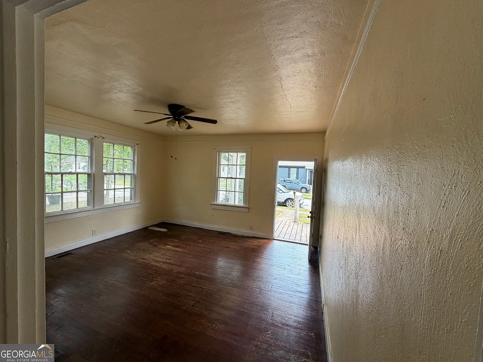 2 bed, 1.0 bath, 960 sqft, $1,250 — Photo 4