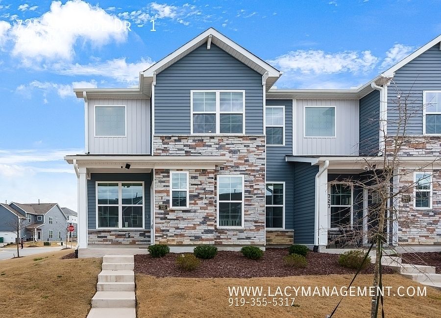 1st image of 725 Andrade Dr #1