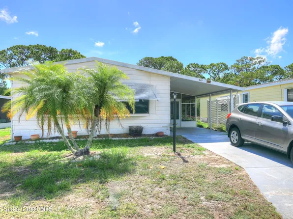 447 Egret Cir, Barefoot Bay, FL 32976