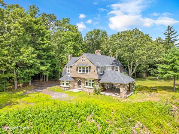 117 Stonecrop Ln, Mount Pocono, PA 18344