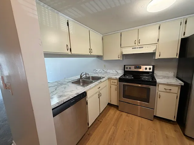 5013 Bordeaux Village Pl #202 — Photo 6