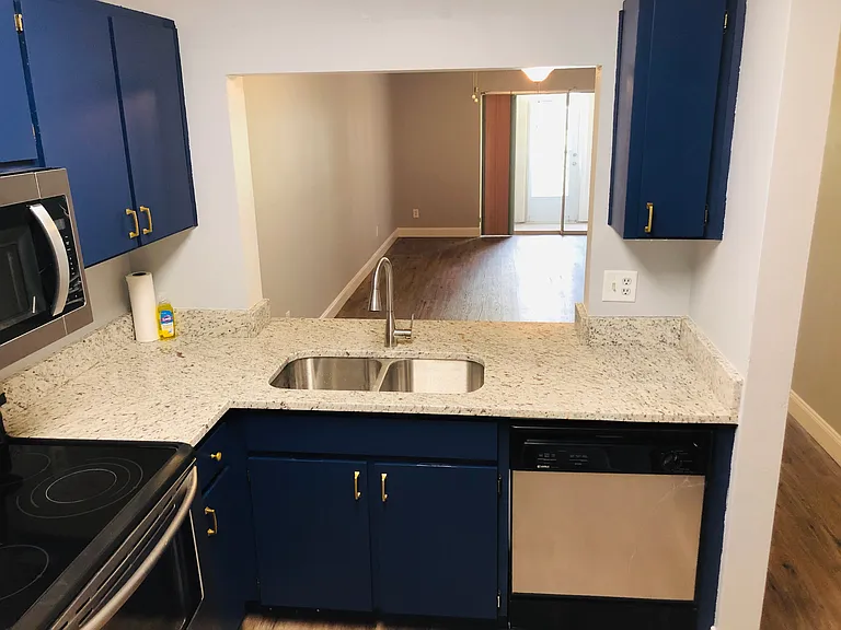 1390 Oakhill Dr #104 — Photo 1