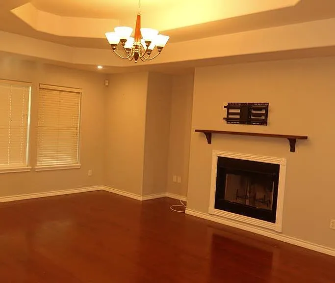 4500 Carmen Ave — Photo 16