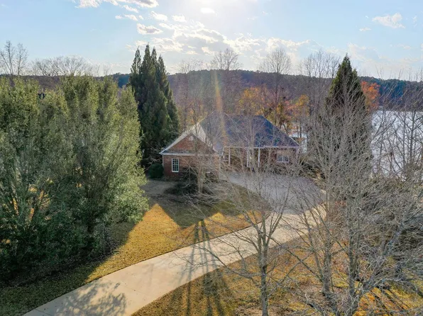 513 W Harbour Crest Dr, Chesnee, SC 29323