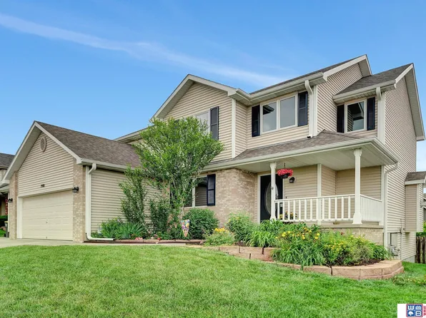 7910 Red Oak Rd, Lincoln, NE 68516