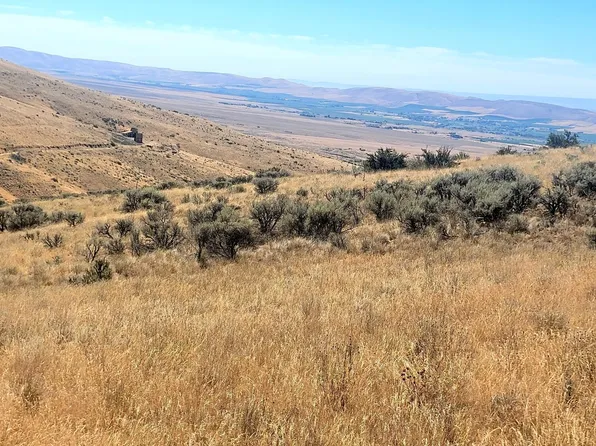 Nka Kelly Ln, Yakima, WA 98901