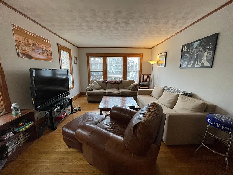 79 Governor Winthrop Rd #2B — Photo 7