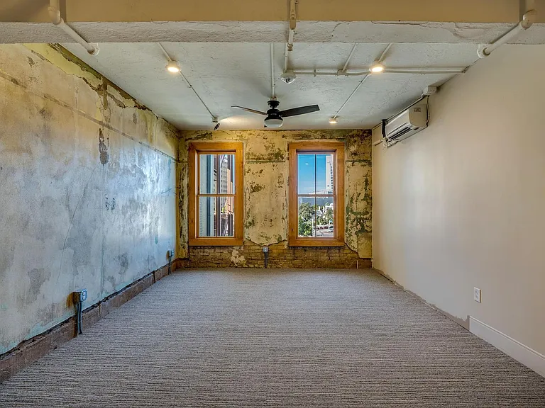 219 N Alamo St — Photo 14