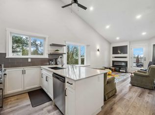 11726 225th St #306, Maple Ridge, BC V2X6E4