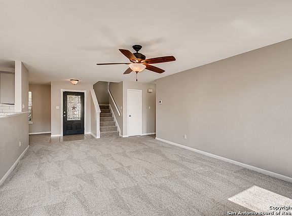 5th image of 101 Snowberry Dr